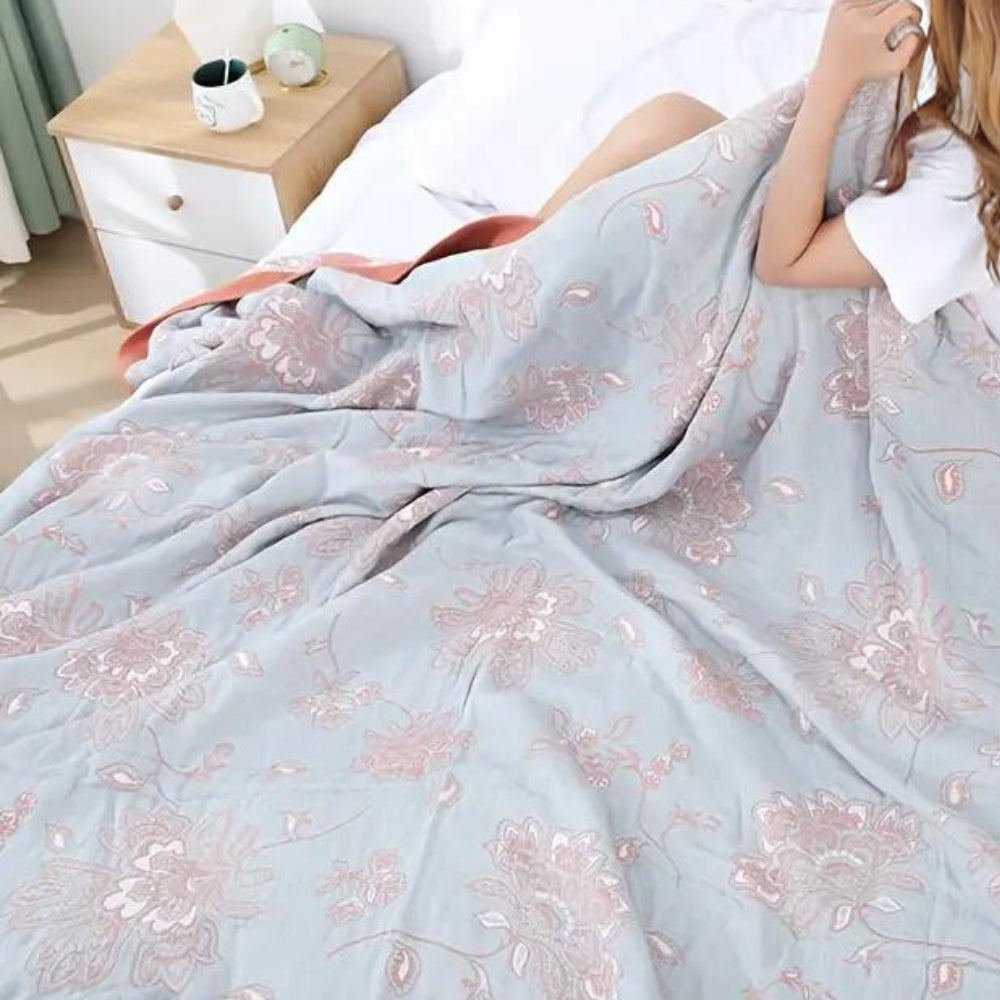 Blomstrete jacquardteppe som er lett og svalt hele året