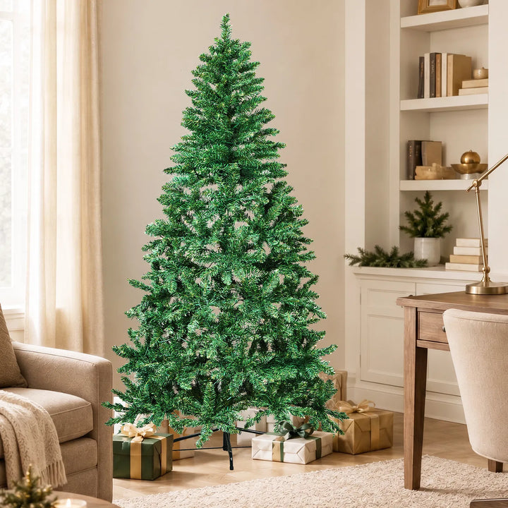 Halvt juletre med flat bakside inntil vegg