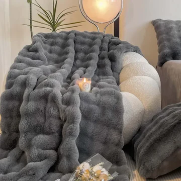 Lunvang™ Dobbeltfôret pledd i fuskepels som minner om kaninpels