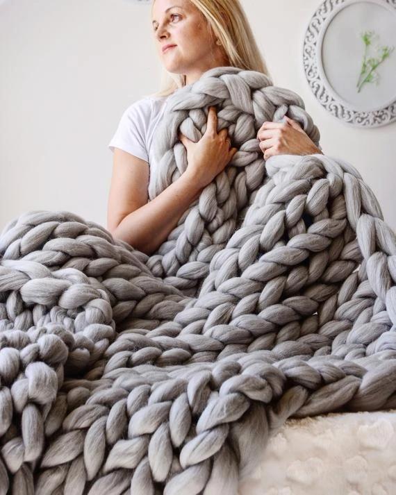Lunvang™ Grovstrikket pledd i myk mikrofiber, tolv farger