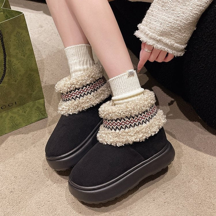 Tøfler dame med plysjfôr og trendy detaljer
