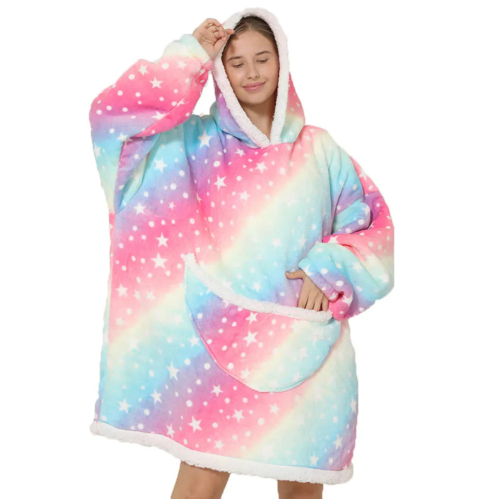 Oversized fleecepledd med hette og romslige lommer