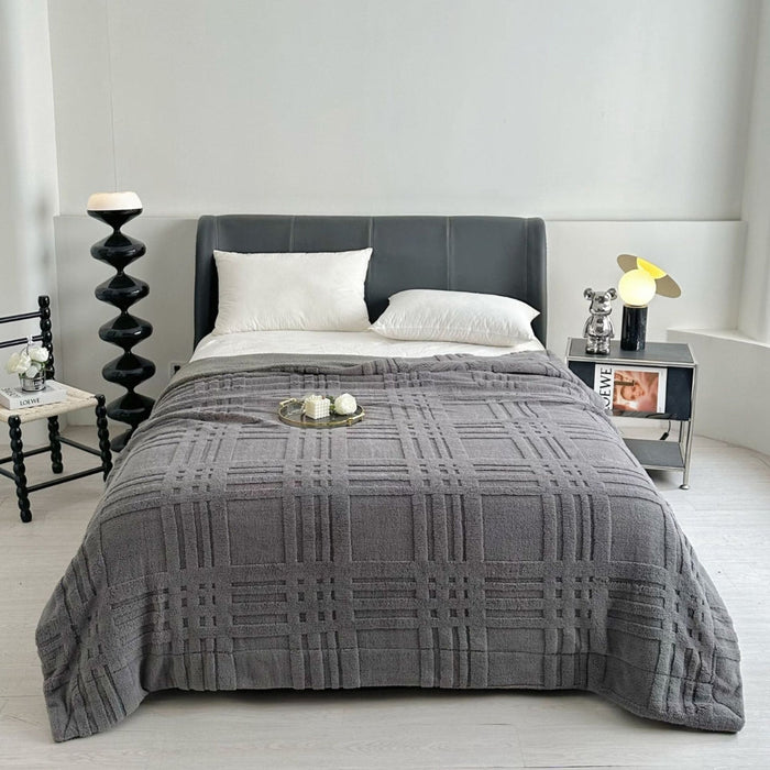 Lunvang™ Strikket teppe med preget rutemønster i dobbel myk mikrofiber