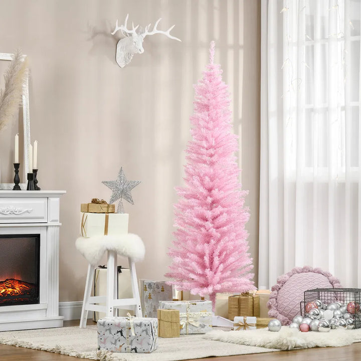 Rosa smalt juletre uten lys i lys stue