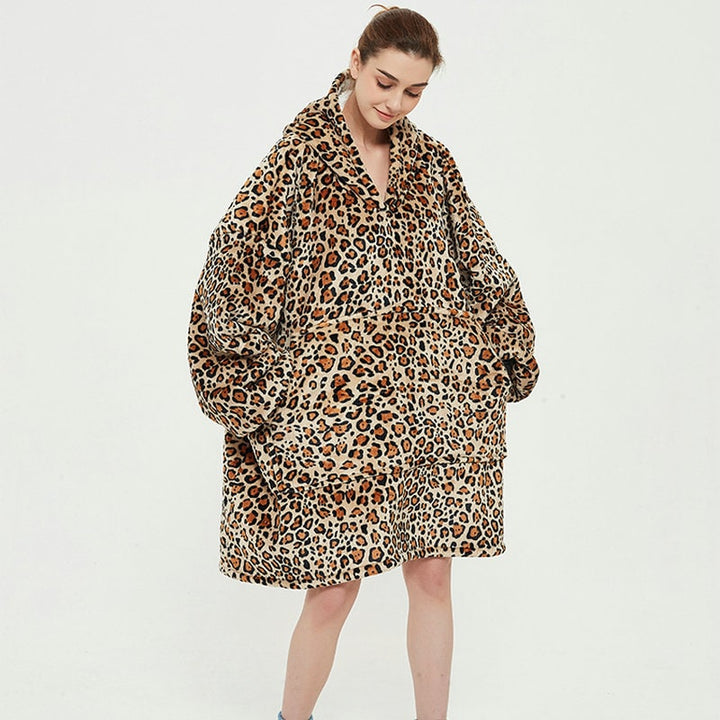 Oversized fleecehettegenser med sherpafôr og kengurulomme